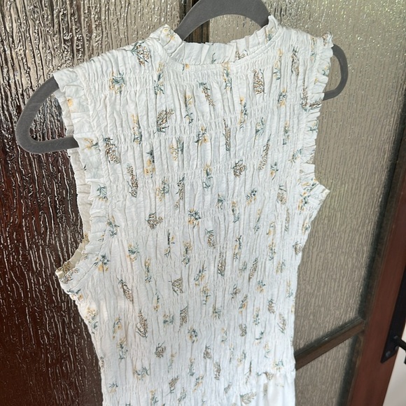 Rails Dion Dress
Amaryllis White Floral Sleeveless Dress size Medium - Picture 9 of 11